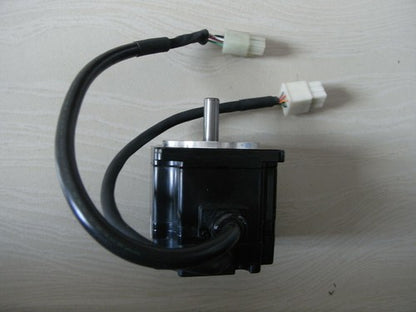 Yaskawa SGMP-02B314 Servo Motor 1PC ping SGMP02B314