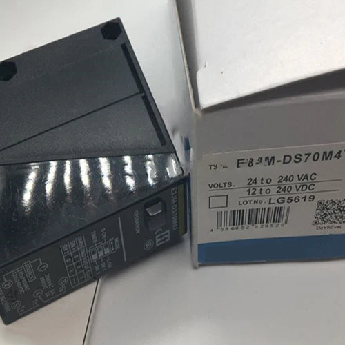 Omron E3JM-DS70M4T Photoelectric Switch One Free Shipping E3JMDS70M4T