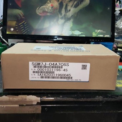 Yaskawa SGM7J-04A7C6S Servo Motor 1PC ping SGM7J04A7C6S
