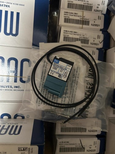 MAC 35A-B00-DBCA-1BA Solenoid Valve One 35AB00DBCA1BA