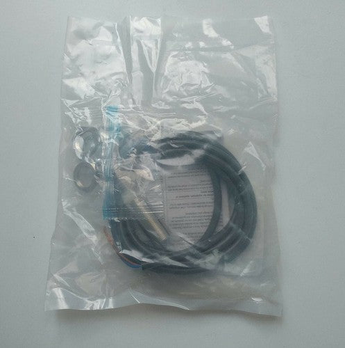 OMRON E2E-X7D1-N-Z Proximity Sensor E2EX7D1NZ 1PC Free Shipping