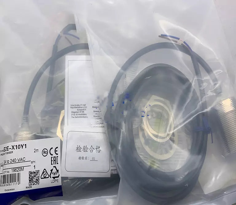 Omron E2E Proximity Switch E2E-X10Y1-Z E2E Proximity Switch - OMRON