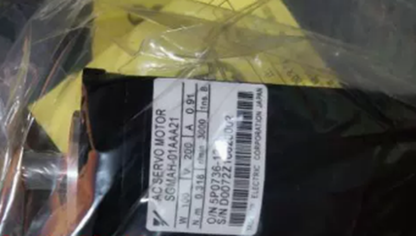 new 1PC Yaskawa SGMAH-01AAA21 AC Servo Motor ping