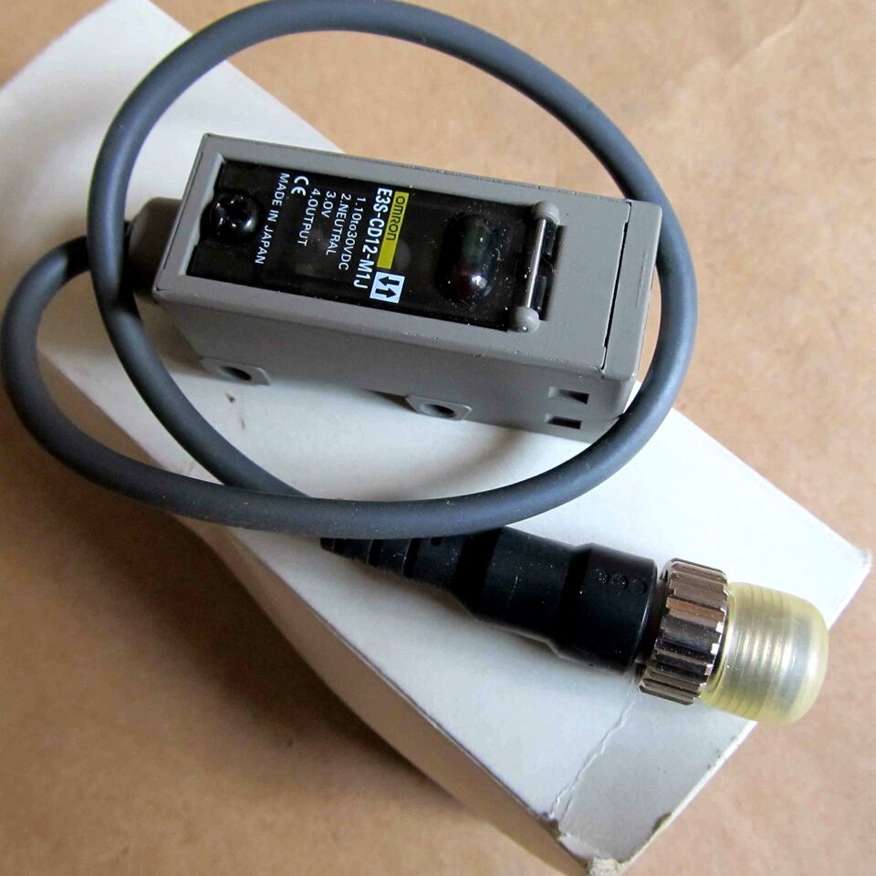 new 1PC Omron E3S-CD12 Photoelectric Switch Sensor E3SCD12 - OMRON