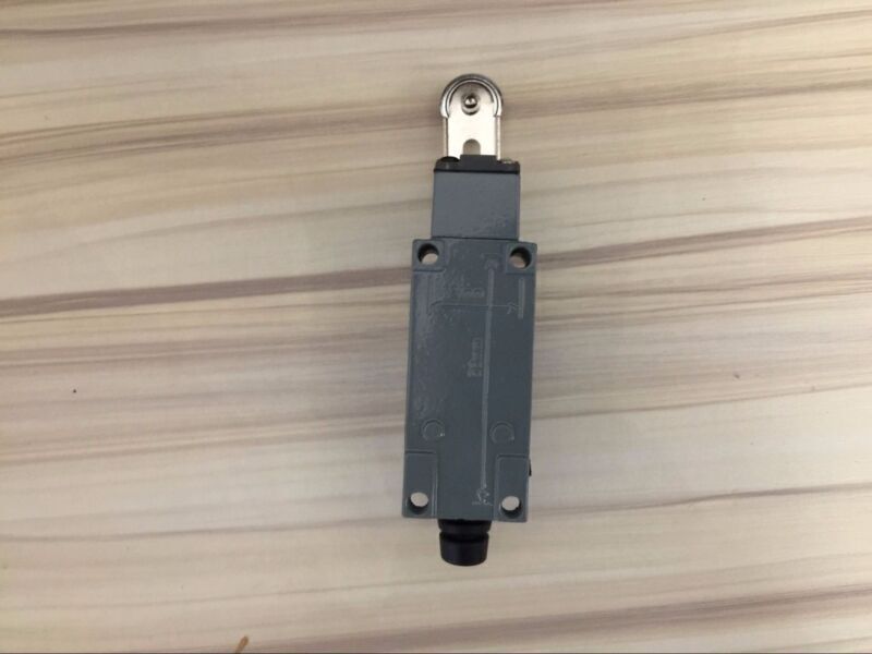 new Panasonic AZ-8108 VL Mini Limit Switch 1PC AZ8108 - PANASONIC