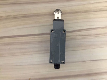 new Panasonic AZ-8108 VL Mini Limit Switch 1PC AZ8108 - PANASONIC