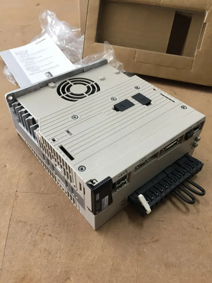 new 1PC Yaskawa SGDV-3R8A11A002000 Servo Drive In Box ping - YASKAWA