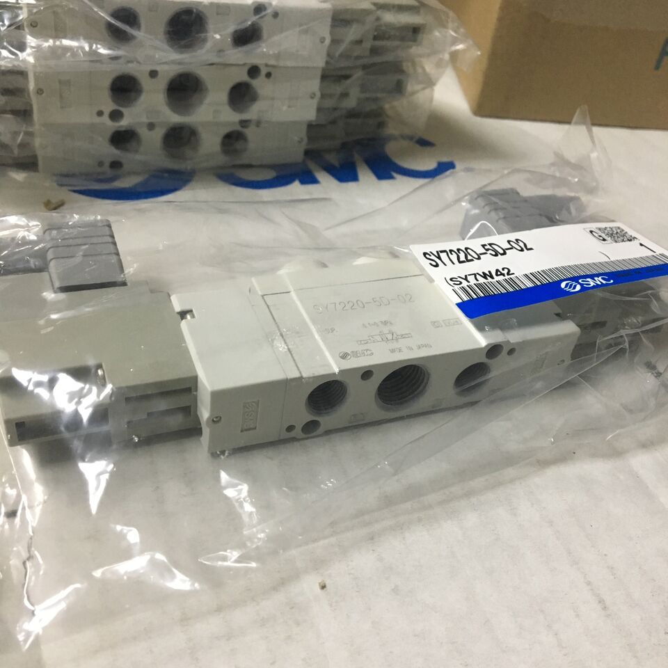 1PC SY7220-5D-02 Solenoid Valve - SMC