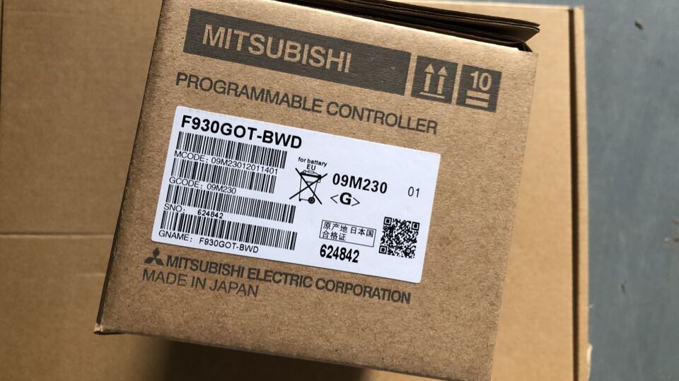 new 1PC Mitsubishi F930GOT-BWD Touch Panel In Box ping F930GOTBWD - MITSUBISHI