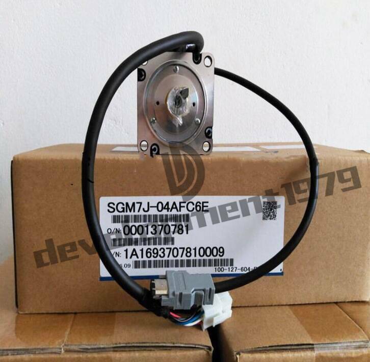 new One Yaskawa servo motor SGM7J-04AFC6E - YASKAWA