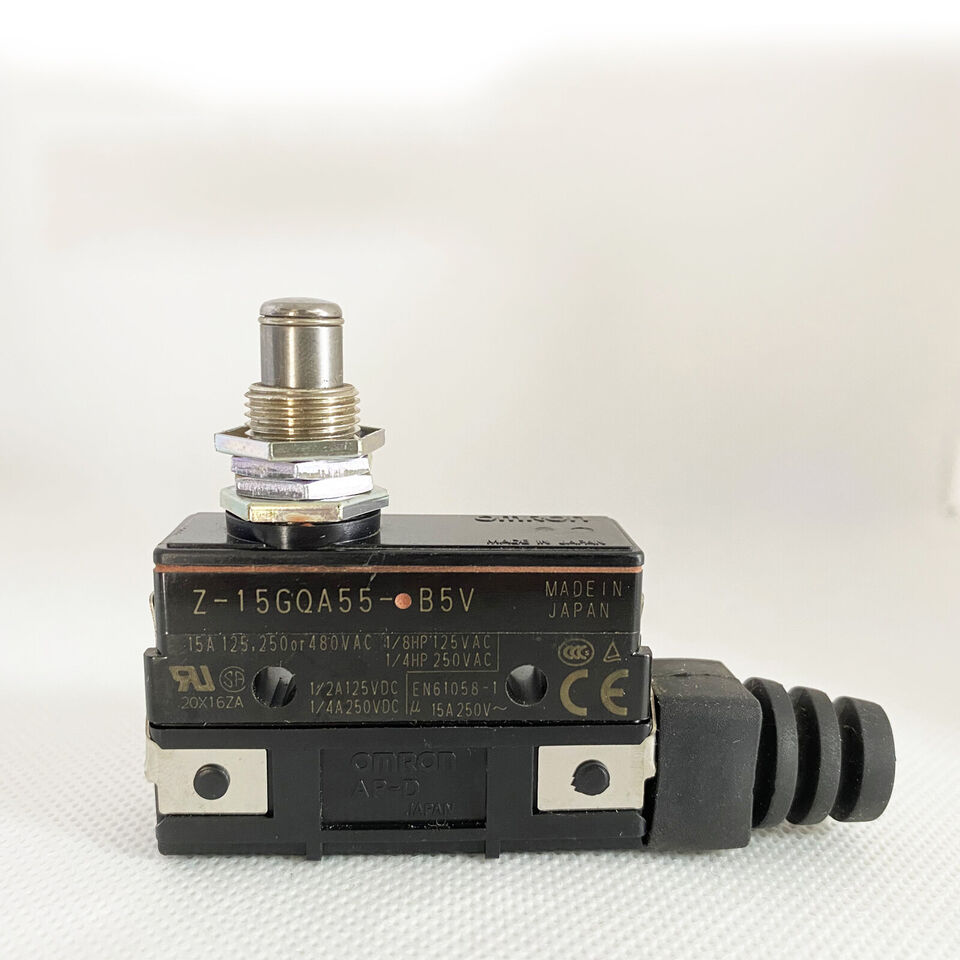 new 1PC Omron Z-15GQA55-B5V Limit Switch Z15GQA55B5V - OMRON