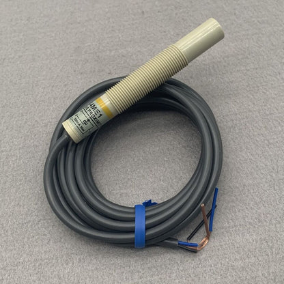 new 1pc For OMRON E2K-X4ME1 Proximity Switch Sensor DC 3-Wire Model 2M E2K-X4ME1 - OMRON