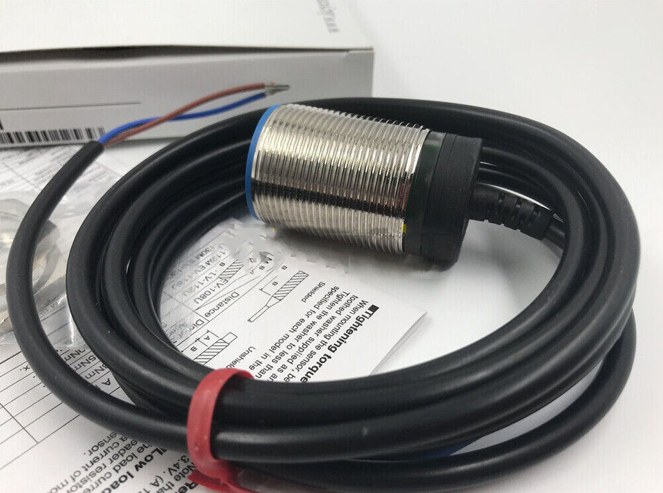 new 1PC Keyence EV-130M Proximity Switch Sensor EV130M - KEYENCE