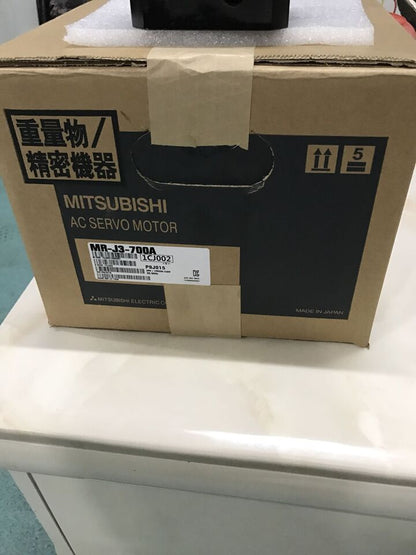 new 1PC Mitsubishi MR-J3-700A Servo Drive In Box ping MRJ3700A - MITSUBISHI