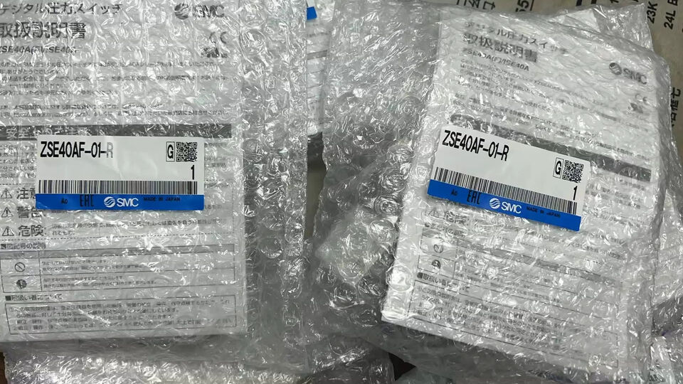 new 1PC SMC ZSE40AF-01-R Pressure Switch ZSE40AF01R - SMC