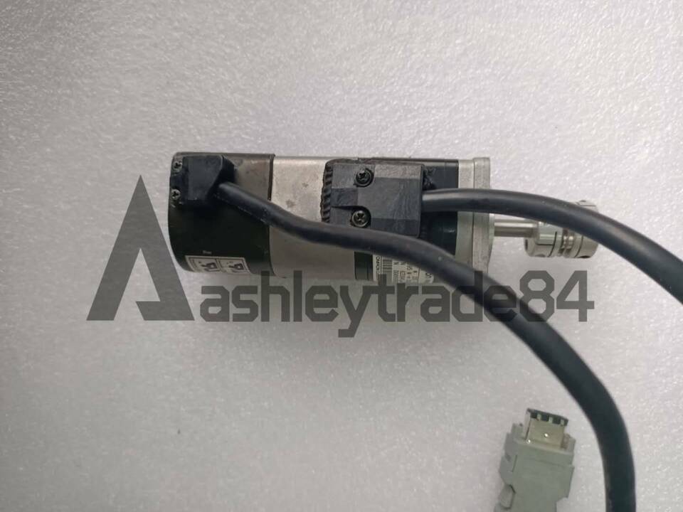 Omron R7M-A03030-B Servo Motor - OMRON