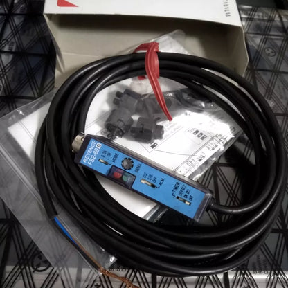 1PC Keyence Fiber Optic Amplifier FS2-60G - KEYENCE