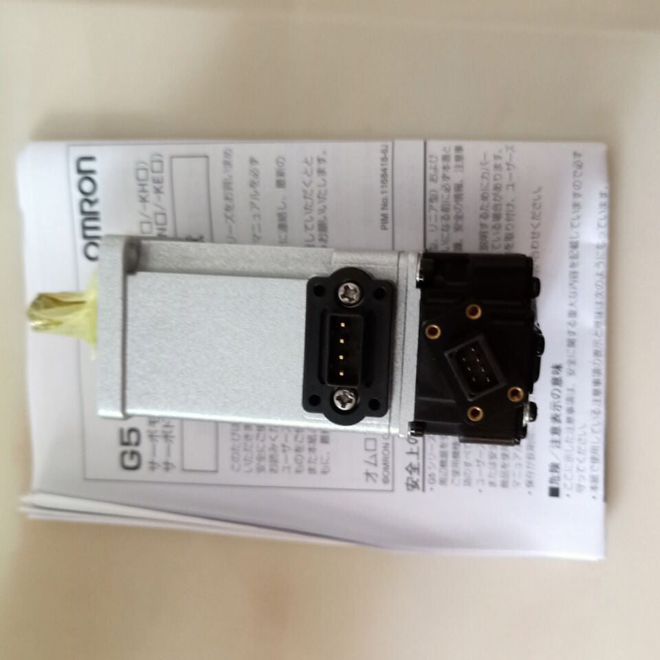 new One Omron R88M-K10030T-S2 Servo Motor R88MK10030TS2 - OMRON