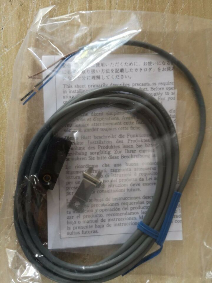 new Omron TL-W3MB1 Proximity Switch Sensor TLW3MB1 One - OMRON