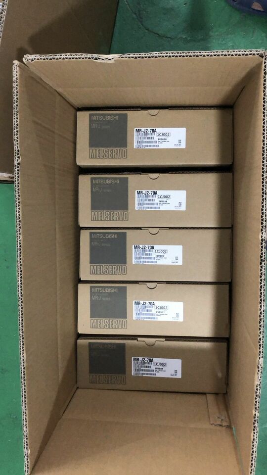 new 1PC Mitsubishi Servo Drive MR-J2-10A1 MRJ210A1 IN BOX - MITSUBISHI