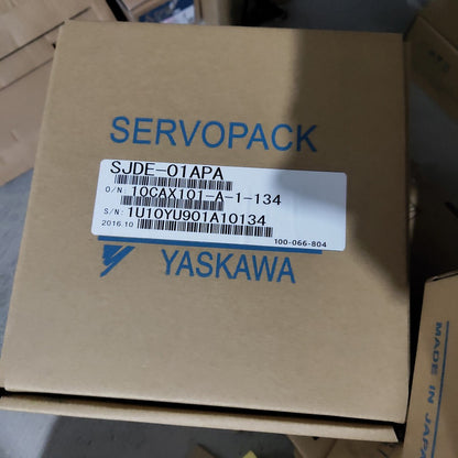 new 1PC  Yaskawa SJDE-01APA Servo Drive In Box SJDE01APA ping