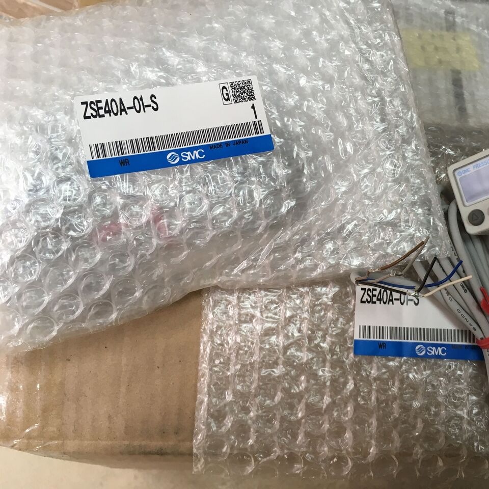 new 1PC SMC ZSE40A-01-S Press Switch ZSE40A01S - SMC