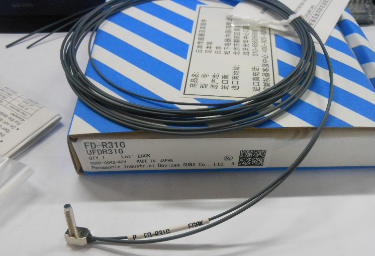 new Panasonic FD-R31G Fiber Optic Sensor 1PC  FDR31G