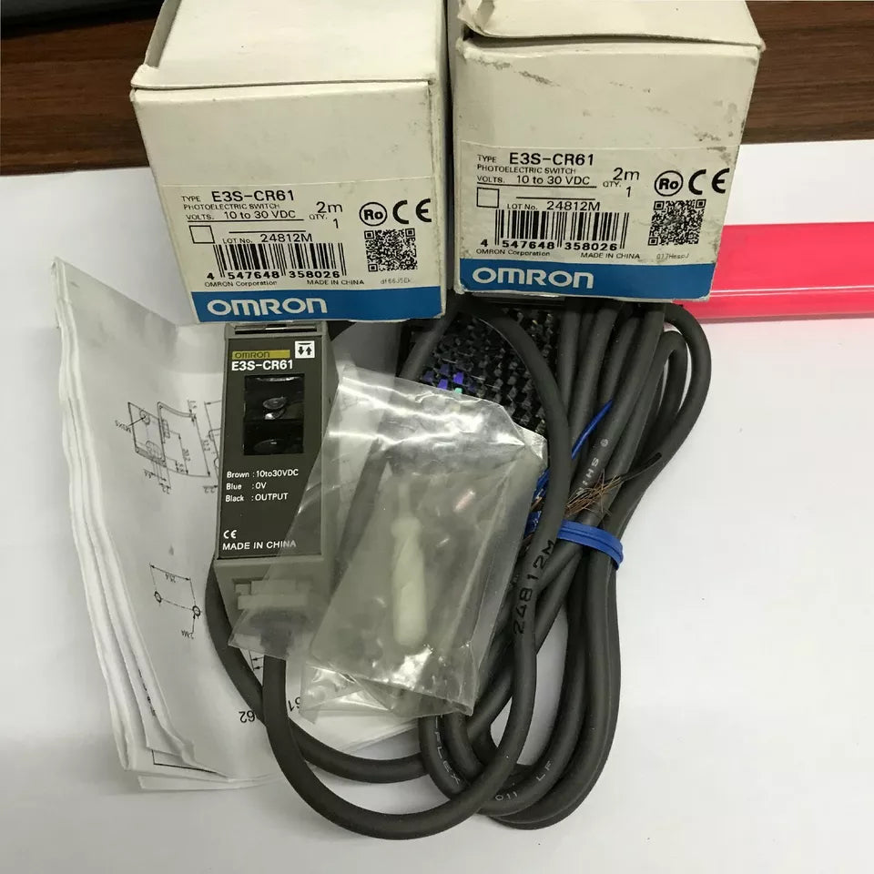 new Omron E3S-CR61 Photoelectric Switch One E3SCR61 - OMRON