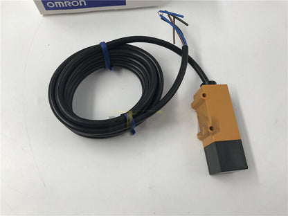 Omron E3S-DS30E4 Proximity Sensor Switch - OMRON