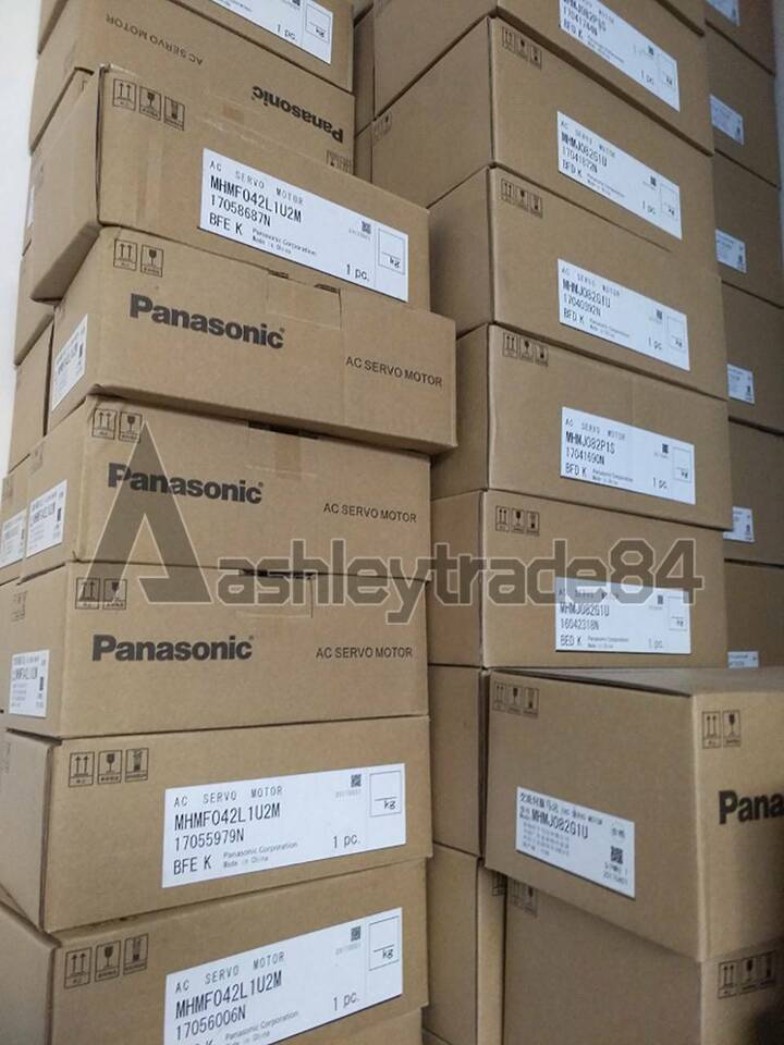 1PCS Panasonic Servo Motor MSMA012S1A - PANASONIC