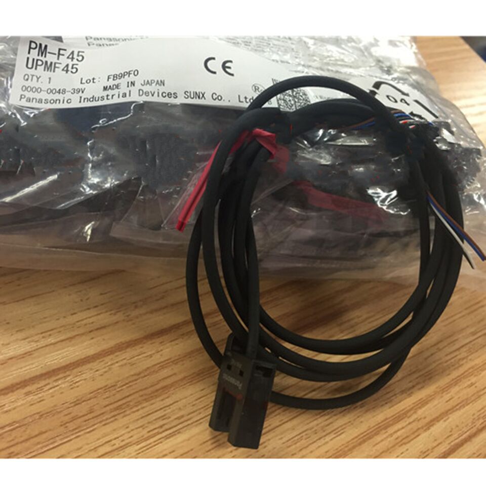 new Panasonic PM-F45 Photoelectric Sensor 1PC  PMF45