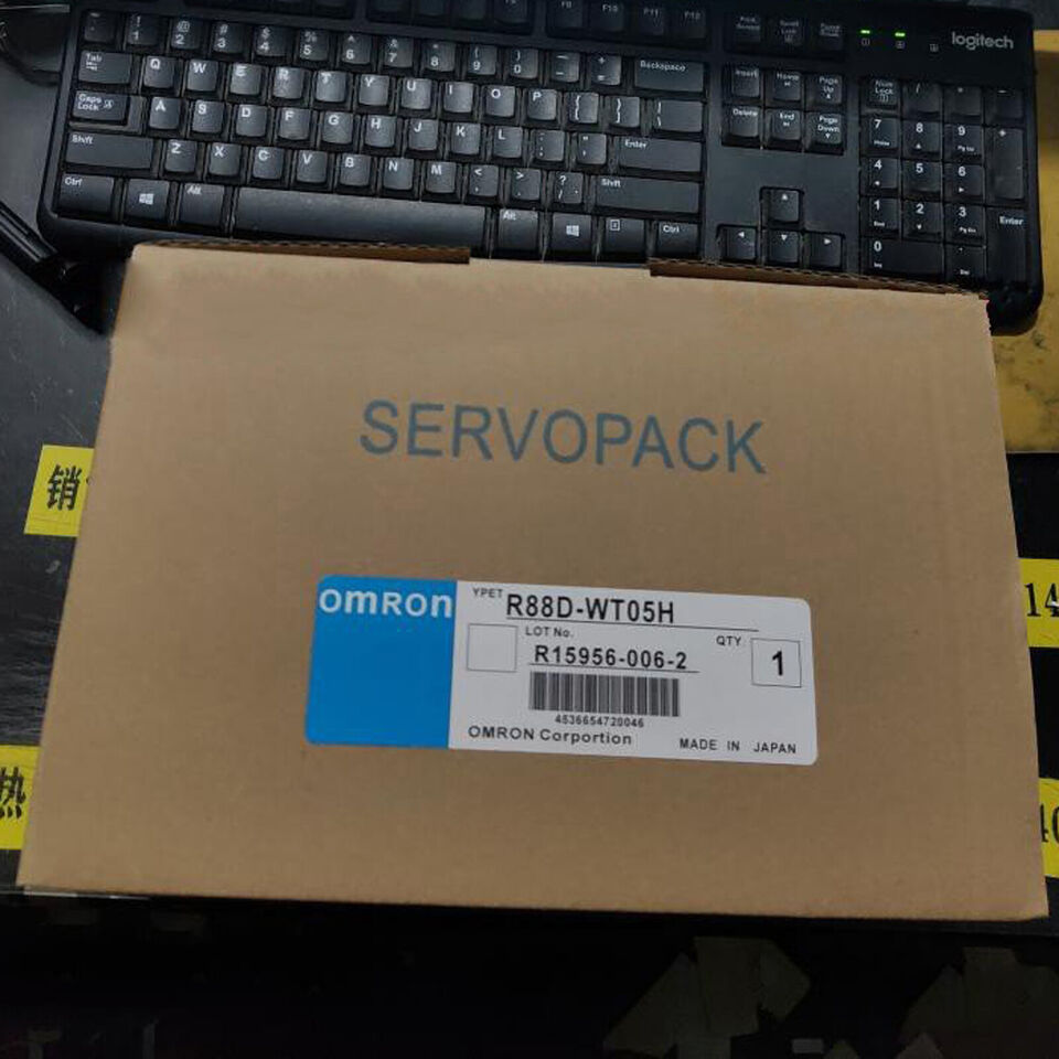 Omron R88DWT05H Servo Drive Kit with 1PC R88D-WT05H - OMRON