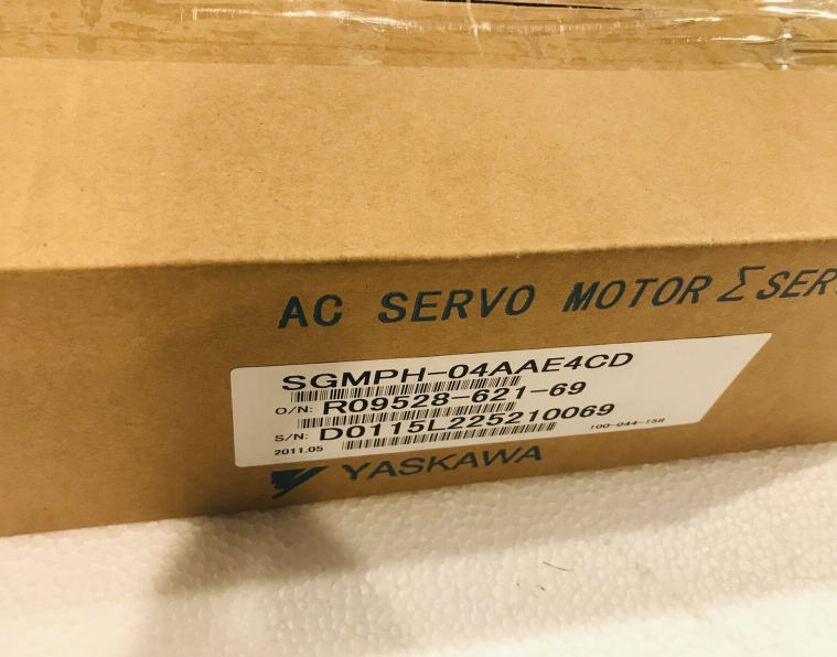 new 1PC YASKAWA SGMPH-04AAE4CD Servo Motor In Box ping