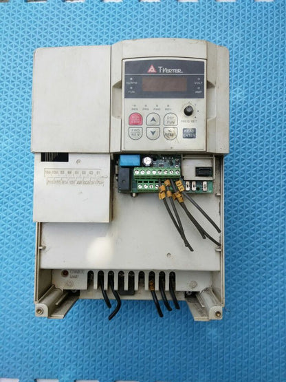 Used Ship ONE 380V 5.5kW Frequency Converter SV3-408-H3 - SHIP ONE