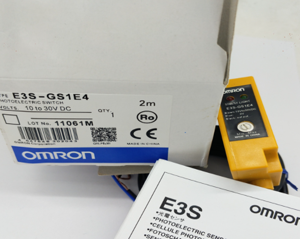 Omron E3SGS1E4 Proximity Sensor Switch - OMRON