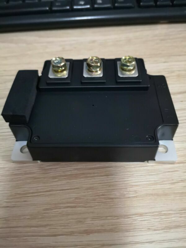 new 1PC Mitsubishi CM400DU-24NFH Module CM400DU24NFH - MITSUBISHI