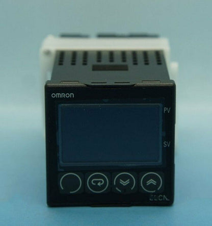 new Omron E5CN-Q2H03T-FLK Temperature Controller One - OMRON