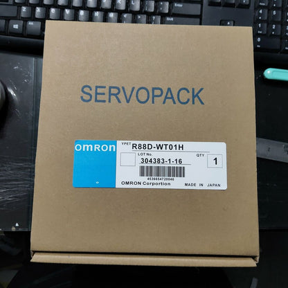 Omron R88DWT01H AC Servo Driver - OMRON
