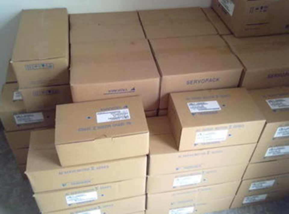 new 1PC Yaskawa SGMPS-08ACA2C Servo Motor In Box ping - YASKAWA