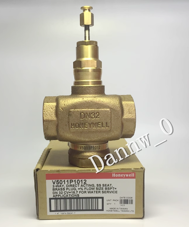 new  in Box Honeywell V5011P1012 Steam Valve fast