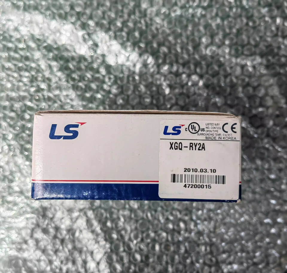 new LG LS XGQ-RY2A PLC Output Module  One XGQRY2A LS