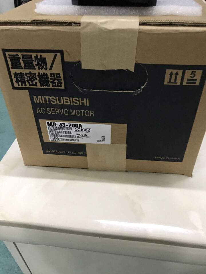 new 1PC Mitsubishi MR-J3-700A Servo Drive In Box ping MRJ3700A - MITSUBISHI