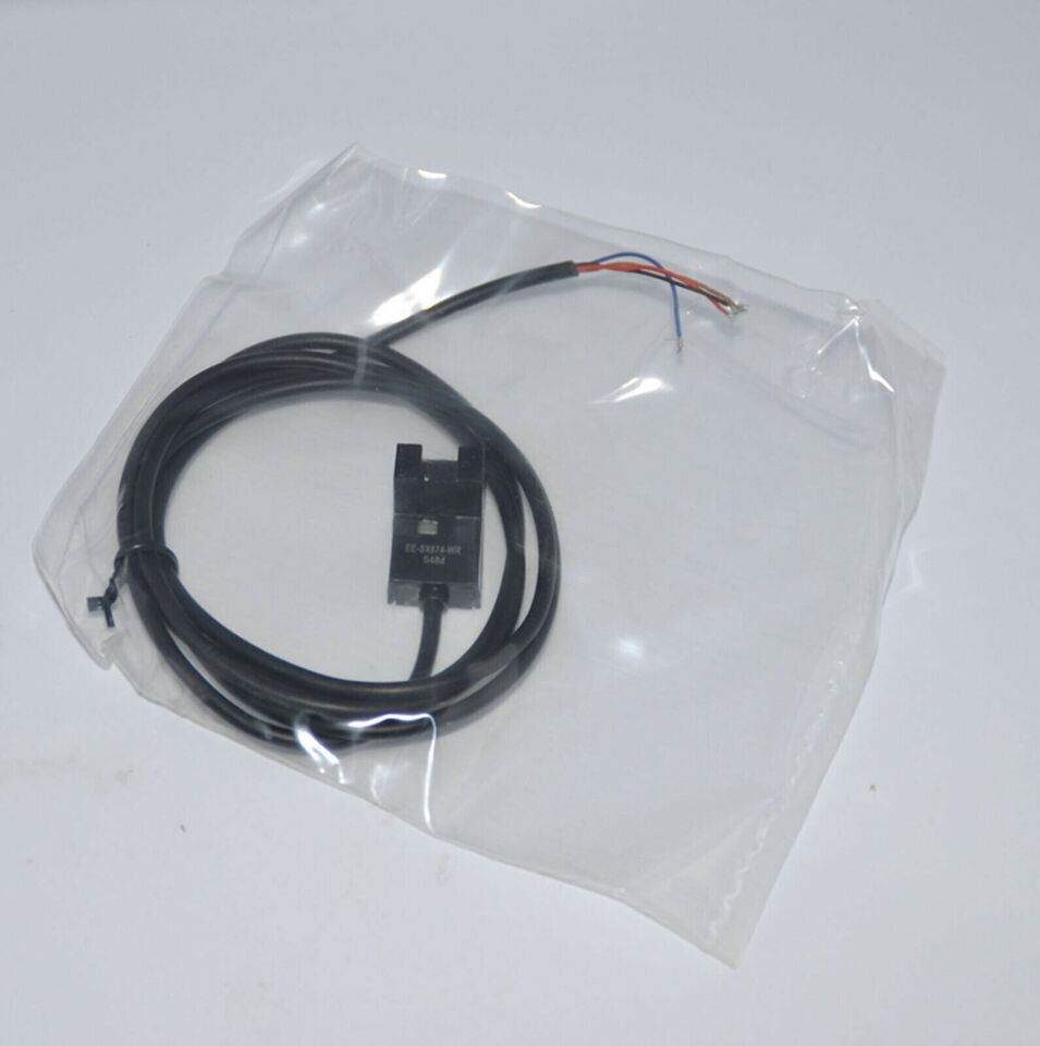 new Omron EE-SX674-WR Photo Micro Sensor One EESX674WR - OMRON