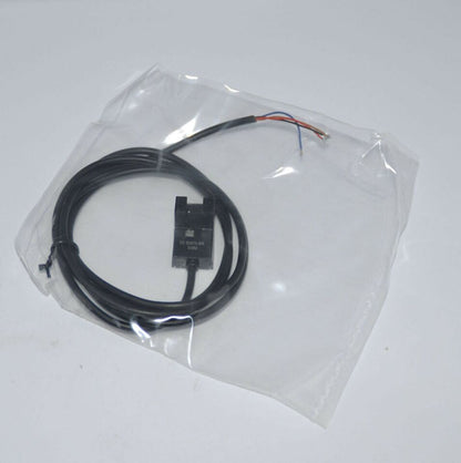 new Omron EE-SX674-WR Photo Micro Sensor One EESX674WR - OMRON