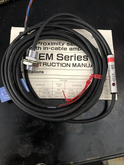 new 1PC Keyence EM-010P Proximity Sensor In Box EM010P - KEYENCE