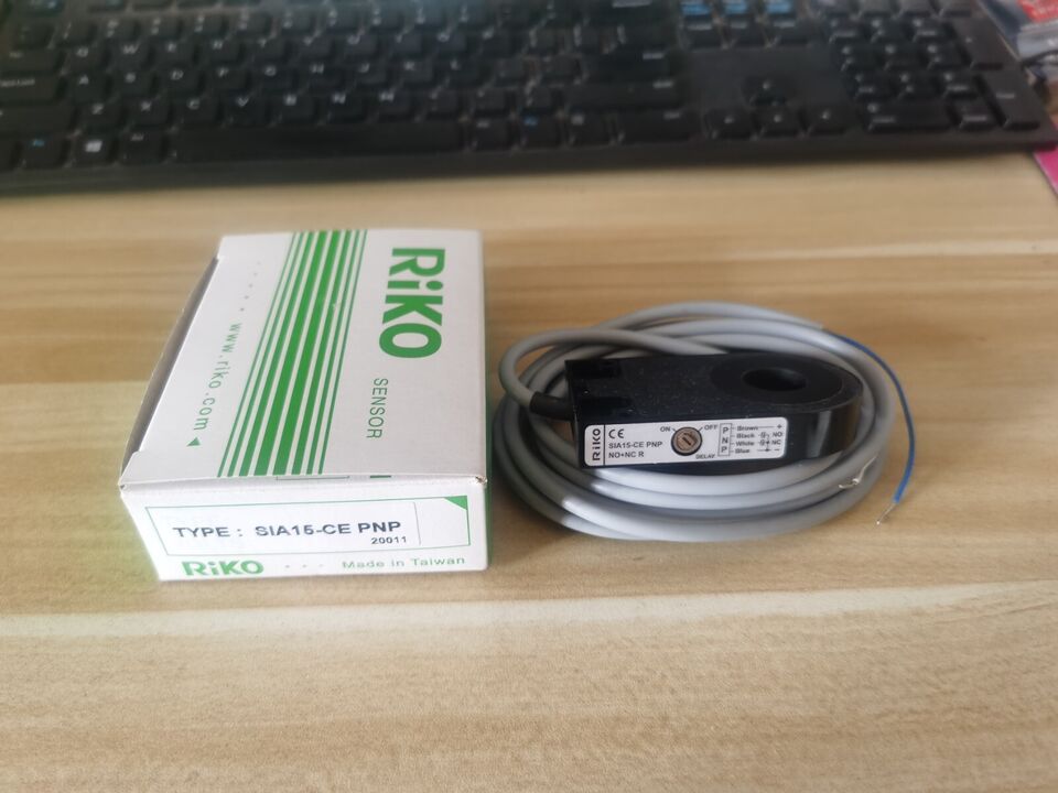 new 1PC RIKO SIA15-CE PNP Sensor In Box Ship - RIKO