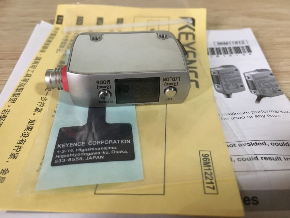 New Keyence Laser Sensor LR-ZB250CP - KEYENCE