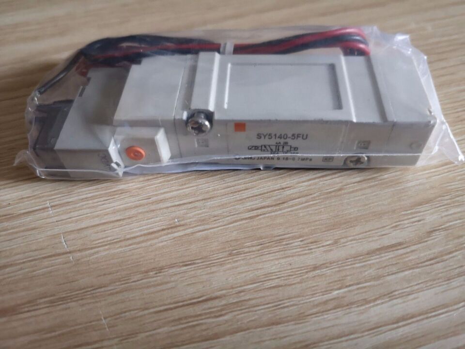 new SMC SY5140-5FU Solenoid Valve 1PC SY51405FU - SMC