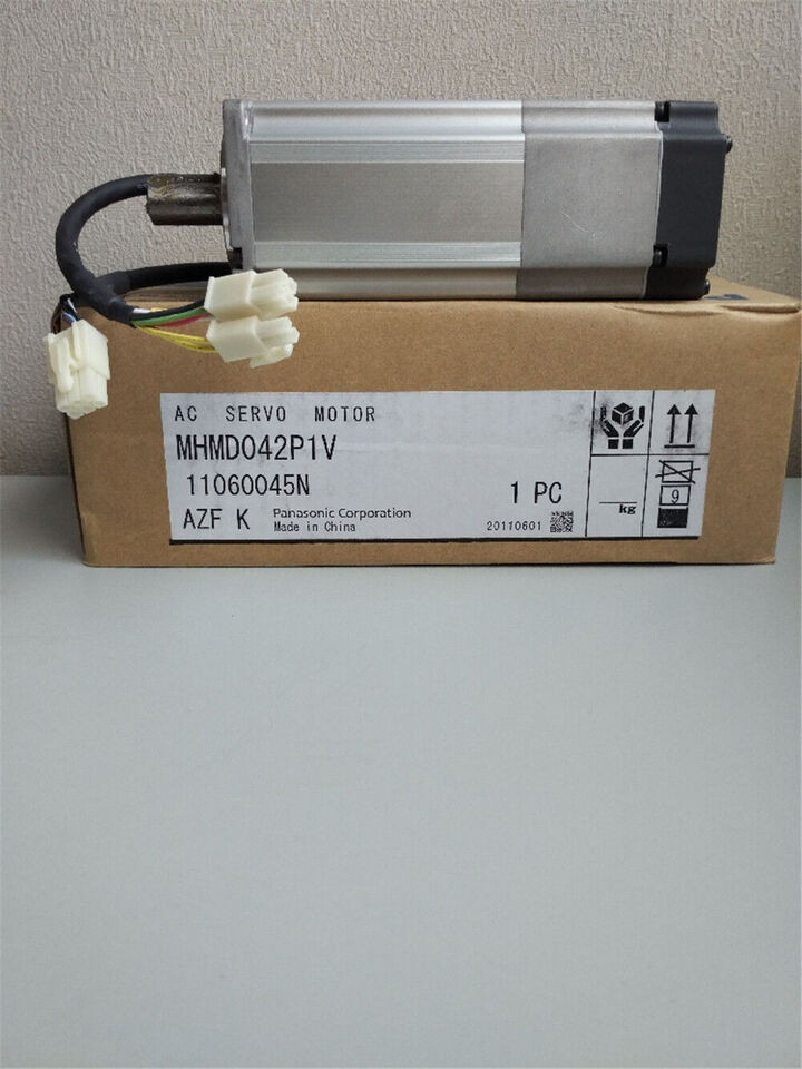 new 1PC Panasonic MHMD042P1V AC Servo Motor MHMD042P1V ping - PANASONIC