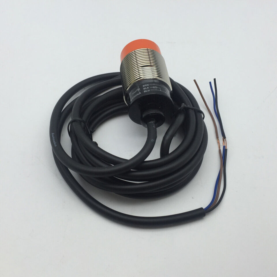 new Autonics PR30-15DP2 Proximity Switch Sensor One PR3015DP2 - AUTONICS
